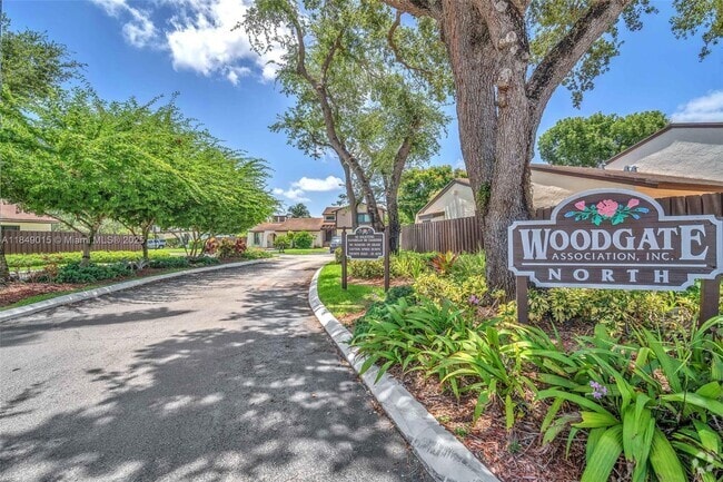 Building Photo - 6611 SW 127th Ct Rental
