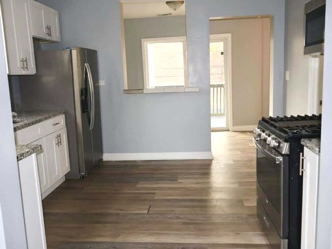 Photo - 1504 Hanover St