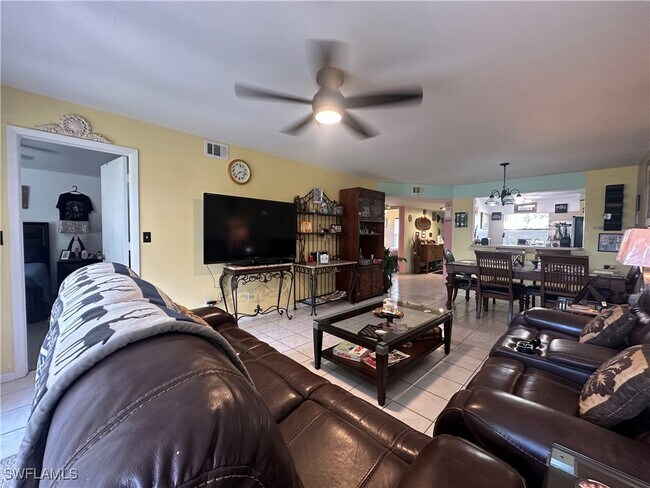 Photo - 1448 Churchill Cir Unidad S103