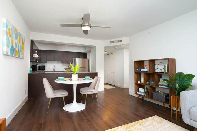 Photo - 6701 Blanco Rd Unit b1