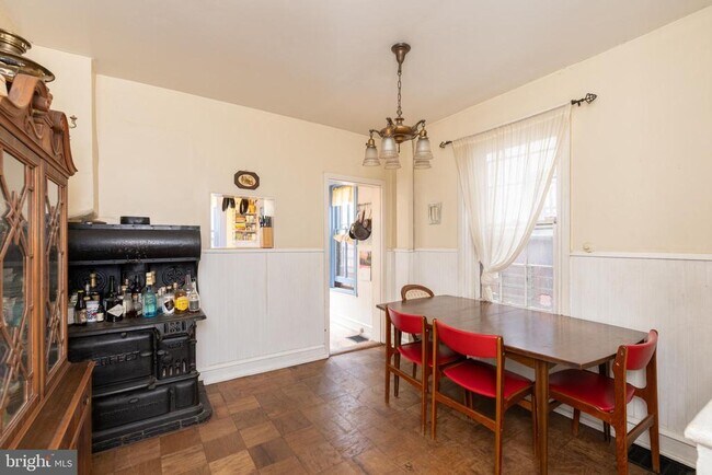 Photo - 866 N 30th St