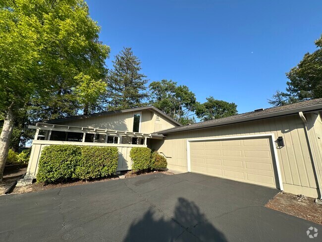 Building Photo - 125 Alta Mesa Ct Unit 125 Alta Mesa Court Rental