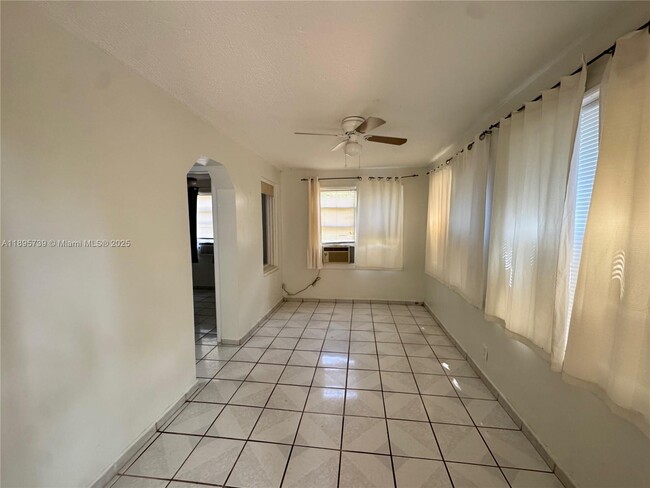 Photo - 215 Columbus Pkwy
