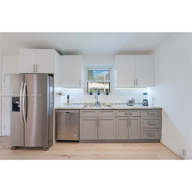 Photo - 820 SW 26th Rd
