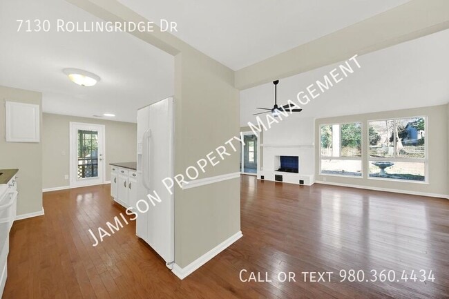 Photo - 7130 Rollingridge Dr