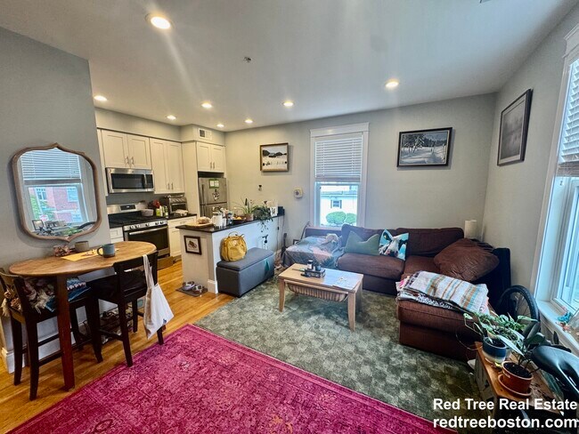 Building Photo - 405 S Huntington Ave Unit 2R Rental