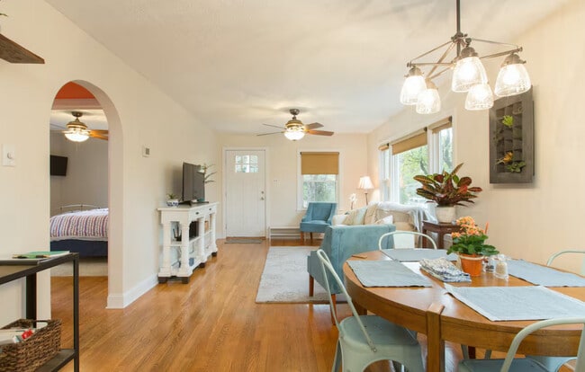 Photo - 12 Williams St