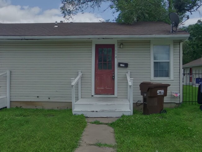 Photo - 1604 S Martinson St Apartment Unit 1
