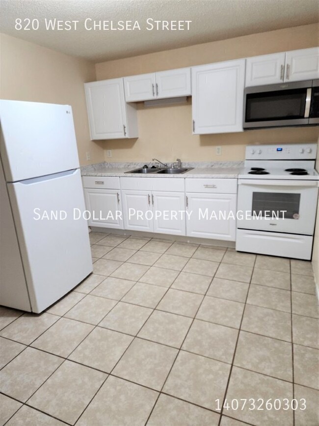 Photo - 820 W Chelsea St