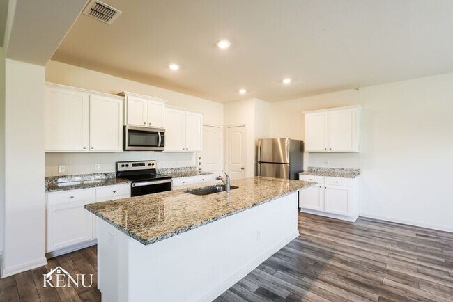 Photo - 2827 Praline Ferry