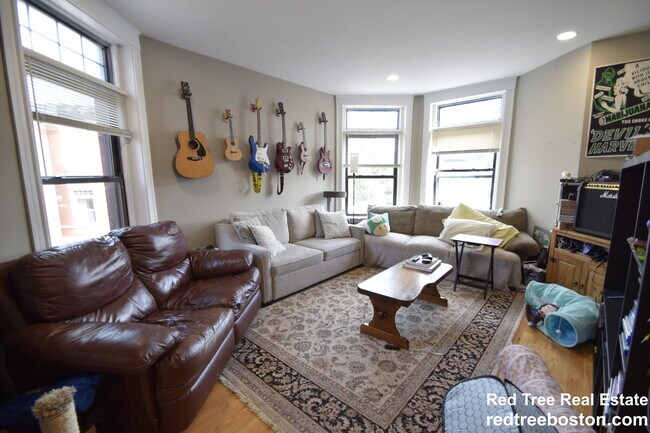 Photo - 1914 Beacon St Unit 2