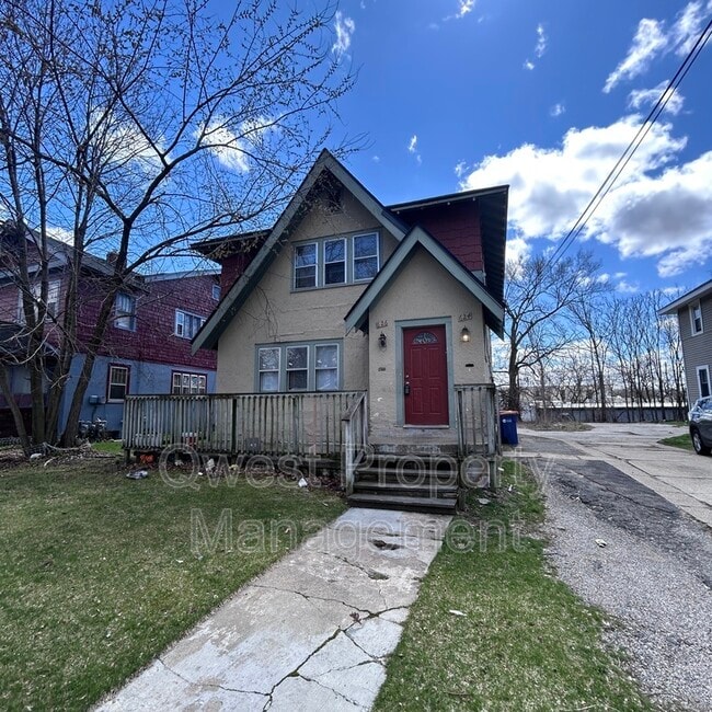 Building Photo - 624 Oakdale St SE