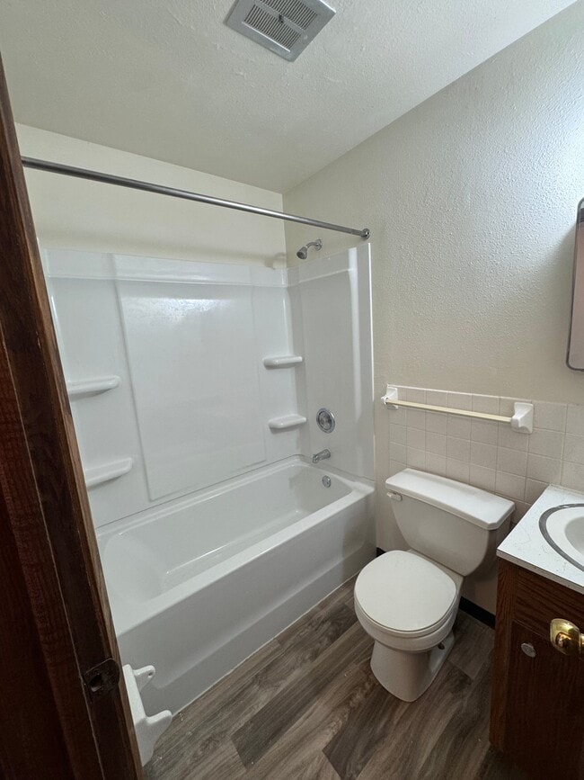 910 8th St S Unit 5