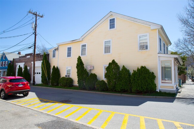 Photo - 296 Main St Unit 2