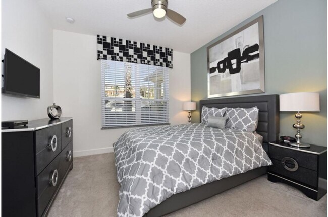 Photo - Modern Townhome in quiet neighborhood: 3BR, Pool & Near Disney