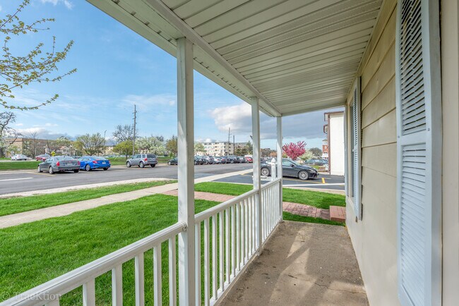 Photo - 826 Warren Ave