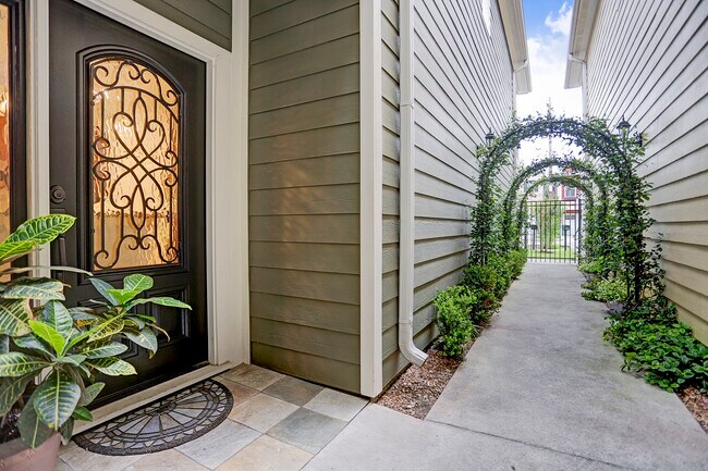 Photo - 1327 Prince St