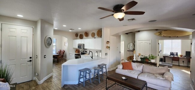 Photo - 3444 E Riopelle Ave