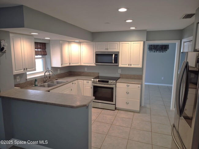 Photo - 120 Holiday Ln