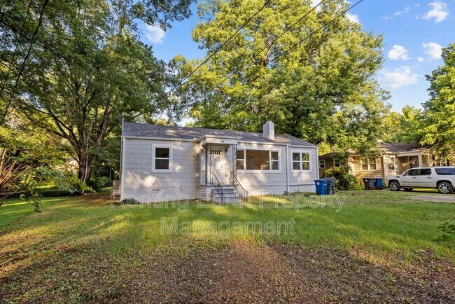 Photo - 829 Meadowbrook Dr