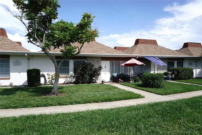 Building Photo - 4337 Tahitian Gardens Cir Unit F