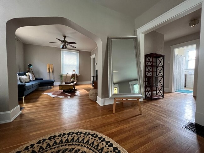 Building Photo - 3767 Andrew Ave