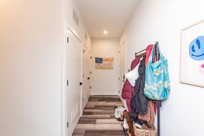 Photo - 2322 N Clark St