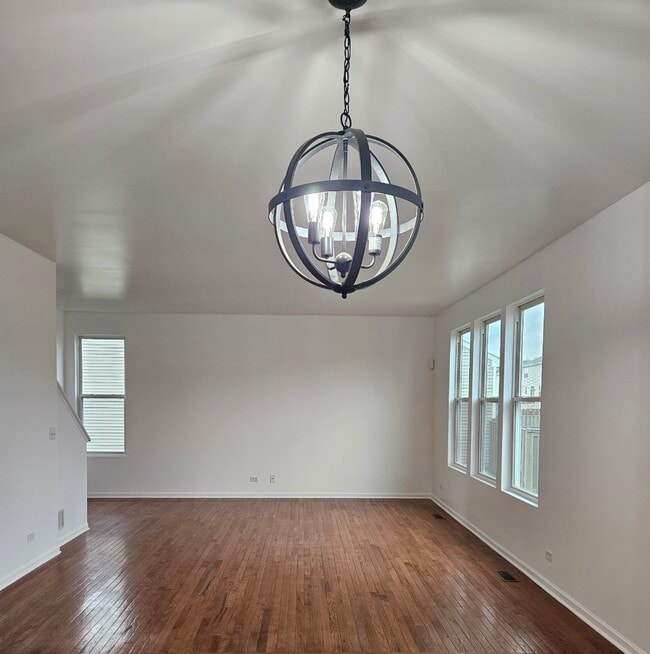 Photo - 838 Avalon Way