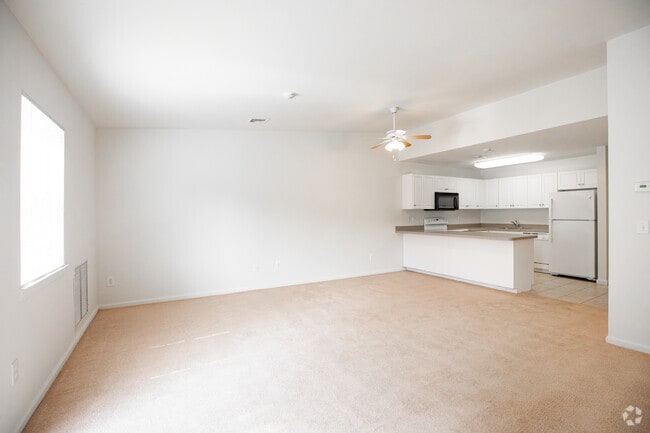 2 BR, 2 BA - 1,195 SQFT