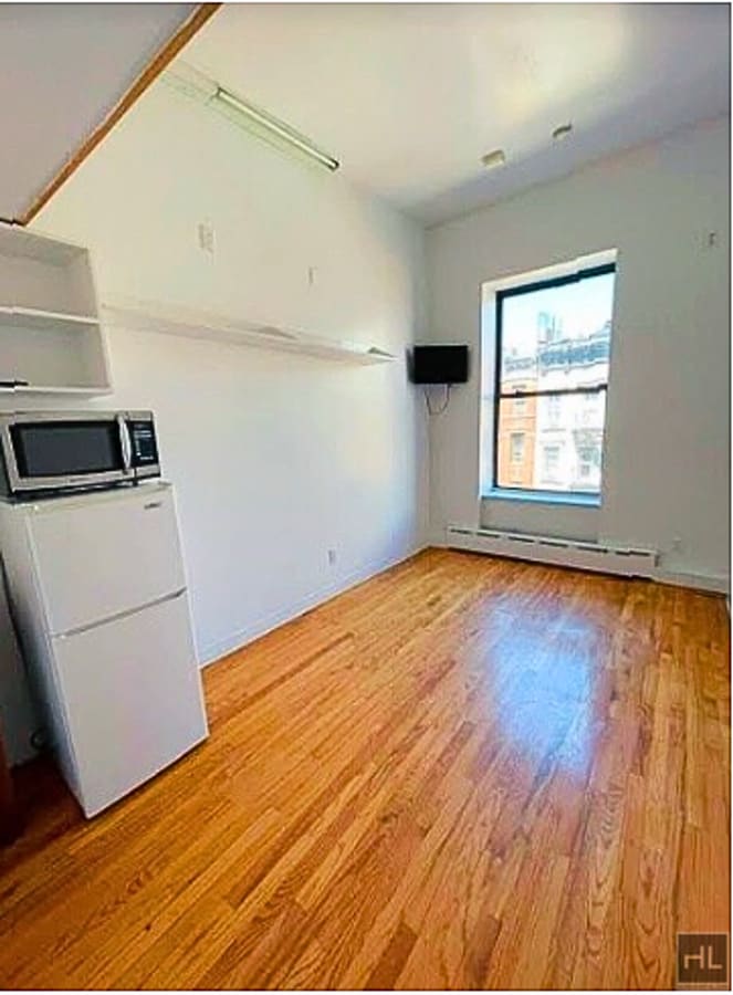 Bright & Modern Living Space in a Prime NYC Location - Bright & Modern Living Space in a Prime NYC Location Unit 6E