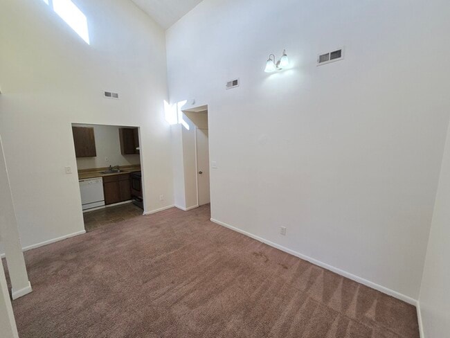 Photo - 174 S Kentucky Ave Townhome