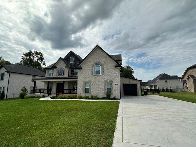 Photo - 3100 SF Dog Friendly 5 Bedroom Home for Rent!