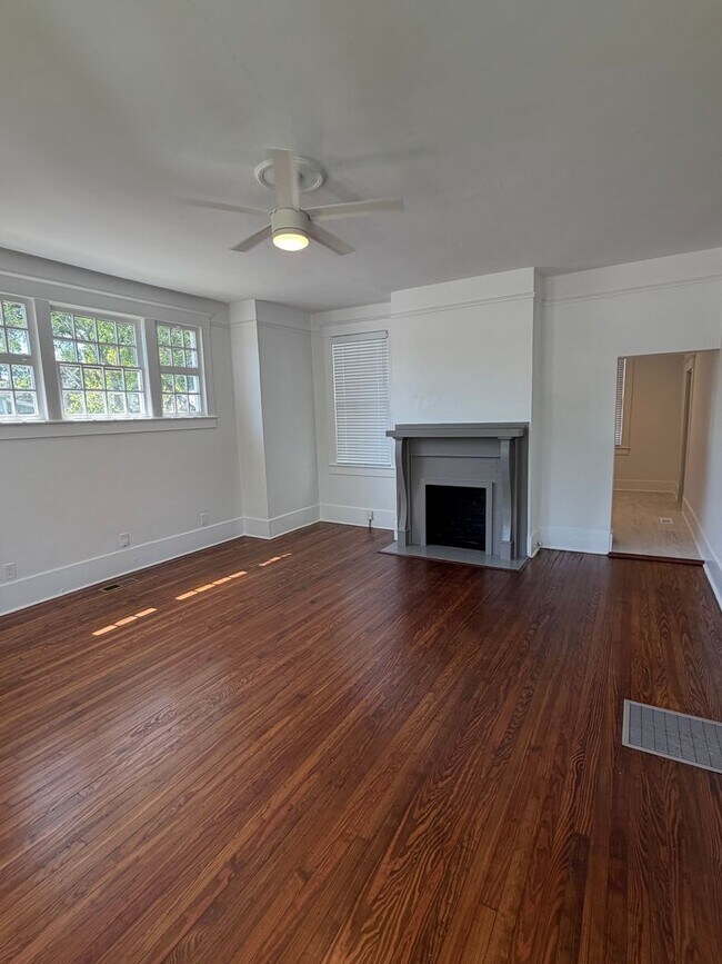 Photo - For Rent – Newly Renovated 1 Bedroom, 1 Bathroom Apartment in Baldwin Park, Savannah, GA Unidad 537 Maupas Ave 1
