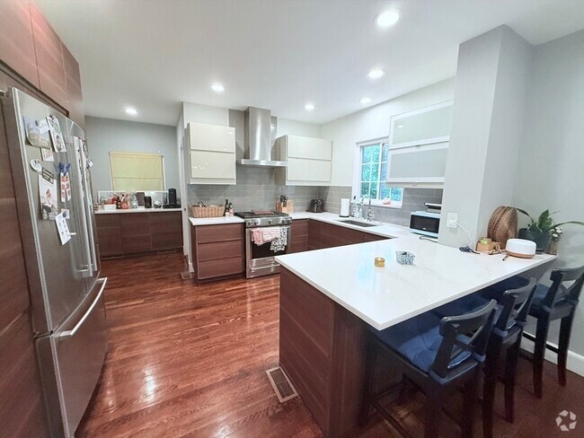 Building Photo - 43 Gardner Rd Unit 1 Rental