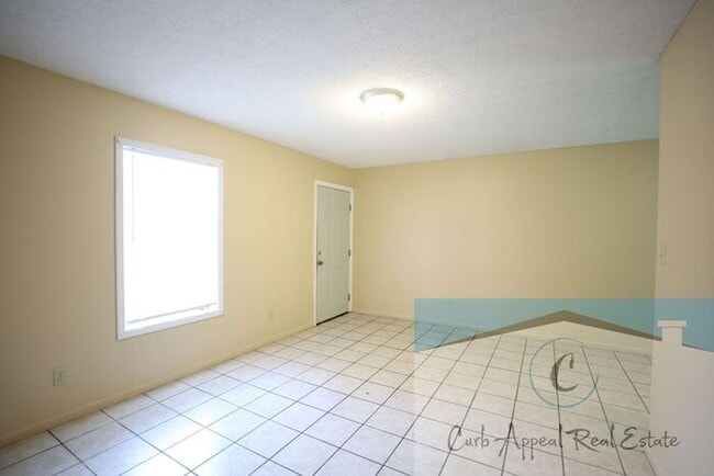 Photo - Spacious 1 bed /1 full bath apt