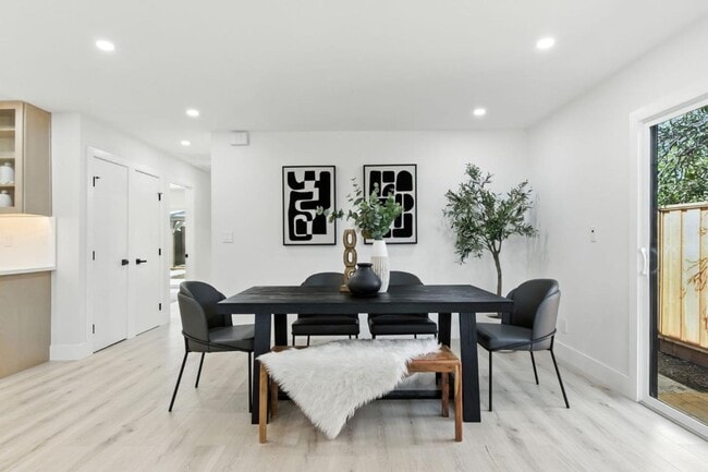 Photo - Refined Redwood City Living: Exquisitely R...