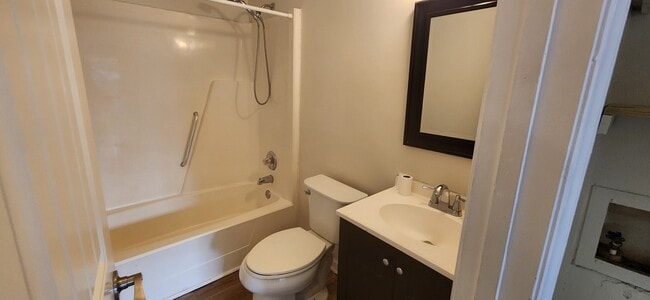 Photo - 202 Selwyn Alley