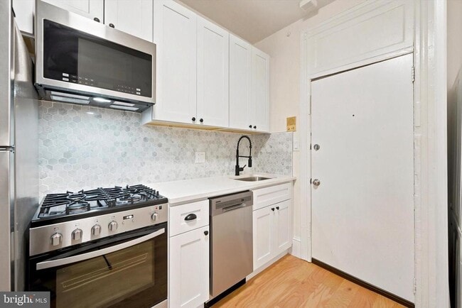 Photo - 718-20 S 3rd St Unit 2R