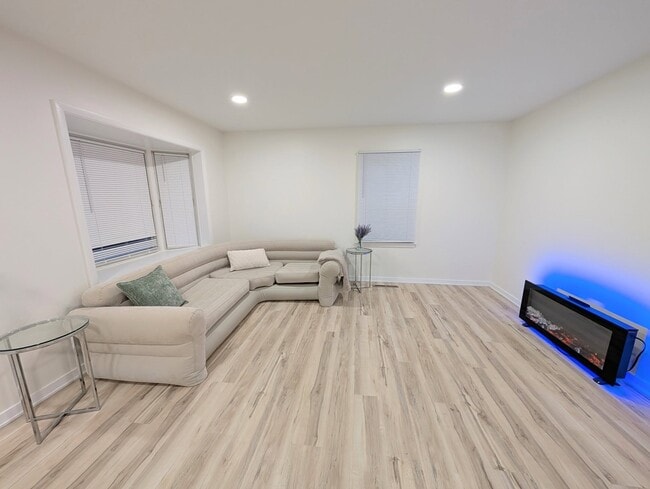 Photo - 809 Dorman Dr