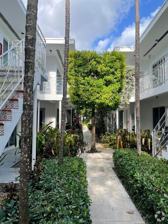 Building Photo - 1568 Pennsylvania Ave Unit 322 Rental