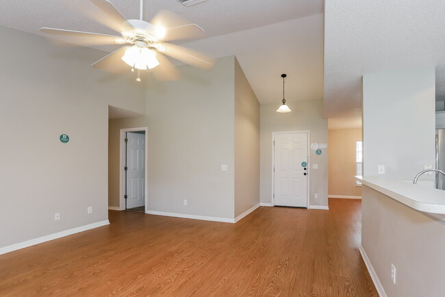 Photo - 11843 Dunster Ln