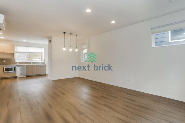 Photo - A beautiful 3 bed and 2 bathroom house for rent