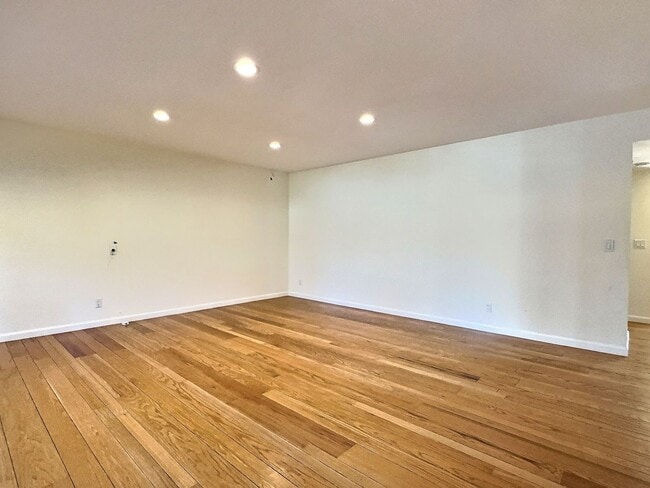 Photo - 4BD/2BA – Bright Los Altos cul-de-sac home...