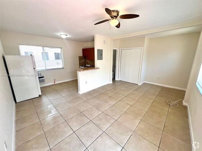 Building Photo - 690 NE 85th St Unit 3D-3D Rental