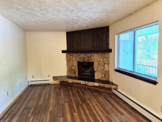 2104 Roosevelt Dr Unit 1