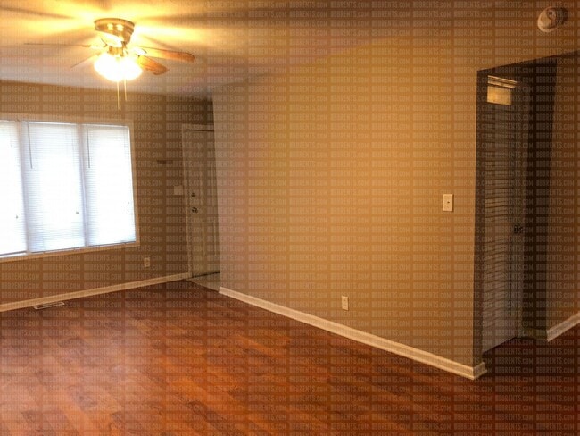 Photo - 915 N University Blvd 3BR/1.5BA  (Middletown)