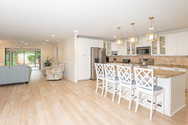 Photo - 2918 SE Fairway W