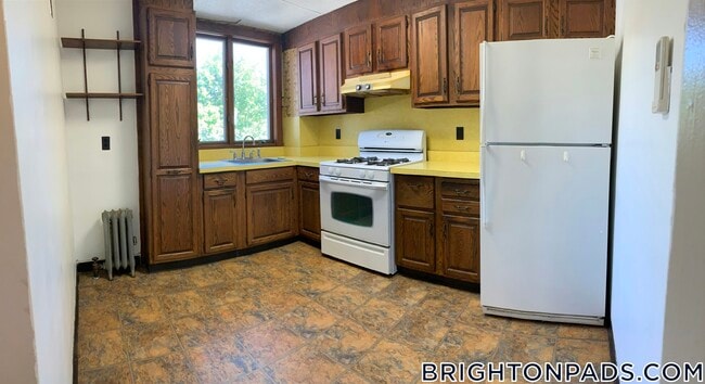 Building Photo - 7 Wallingford Rd