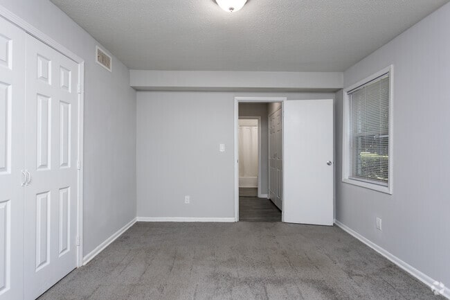 1 habitación, 1 baño - 1040 pies cuadrados - Dormitorio principal - Water Oak Village