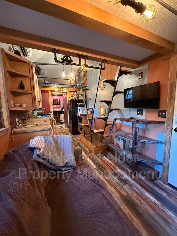 Photo - 6519 NW St Helens Rd